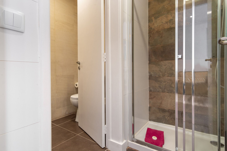 Room 5, CH9 in Lisboa Ciudad, Lisbon