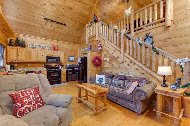 Living area 3, Sleeping Bear Hideaway, Sevier