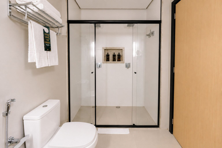 Bathroom 3, Royal Tulip Holambra, Holambra
