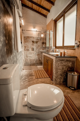 Bathroom 3, Arsulana Eco Lodge and Ayurveda Spa, Ambagamuwa