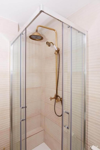 Bathroom 3, El Hortal I Llo, Teruel