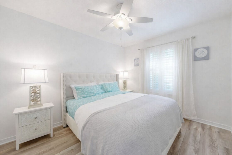 Room 2, Saltwater Haven, Walton