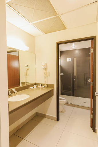 Bathroom, Hotel Booye, Navojoa