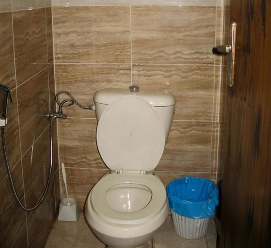 Bathroom 4, Cliff - Hostel, Amman