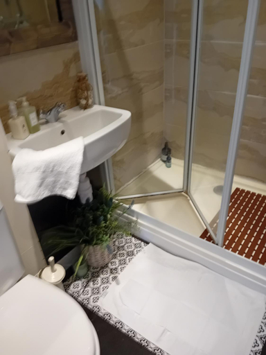 Bathroom, Owls Roost, Suffolk