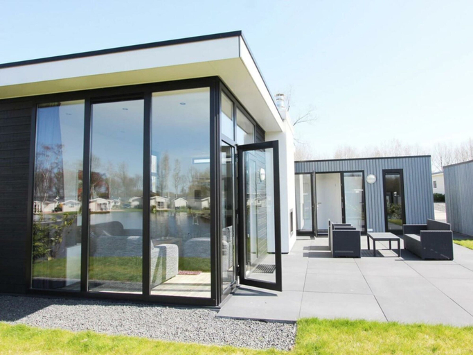 Exterior 3, Holiday Home in Halfweg With Terrace, Haarlemmerliede c.a.