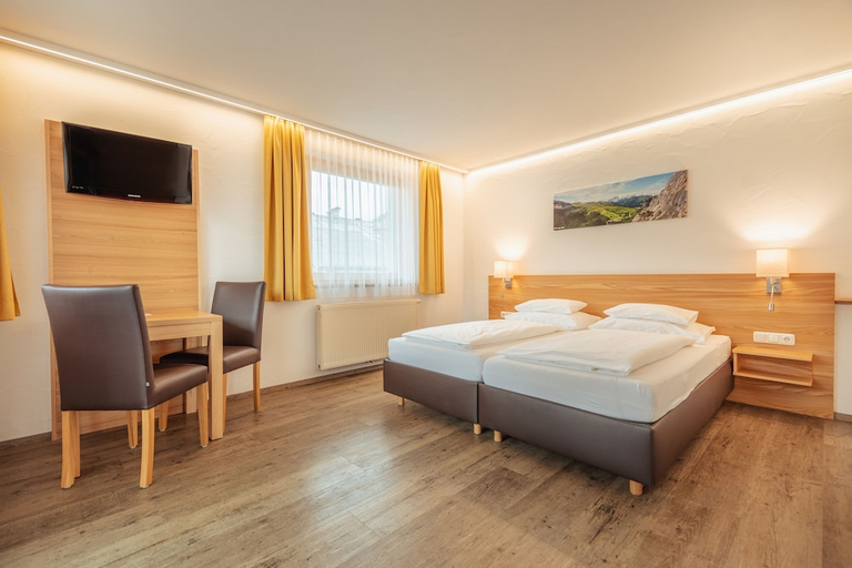 Bedroom 2, Hotel Gesser Sillian, Lienz