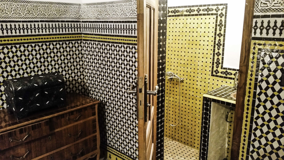 Bathroom 3, Riad Ouliya, Fès