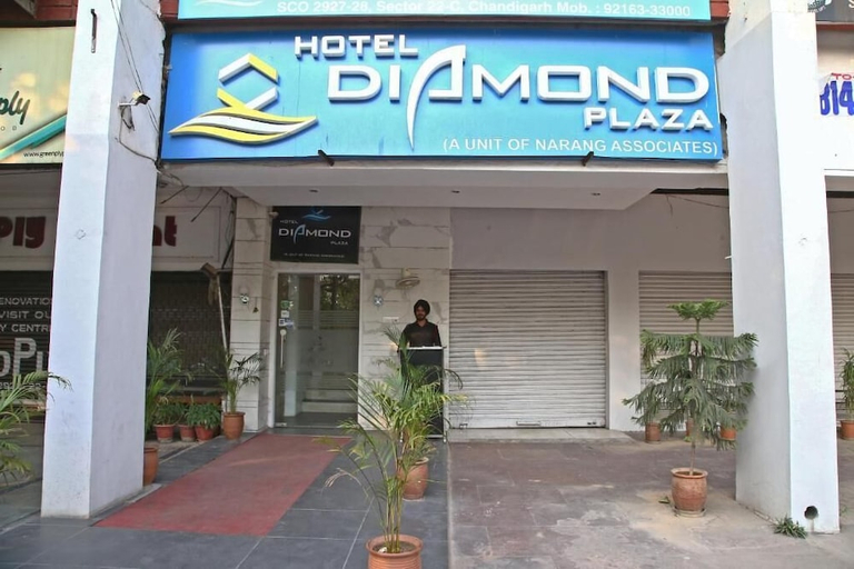 Exterior & Views, Hotel Diamond Plaza, Chandigarh