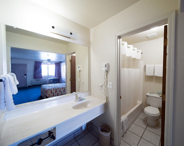 Bathroom 3, Superior Suites Phoenix Mesa, Maricopa