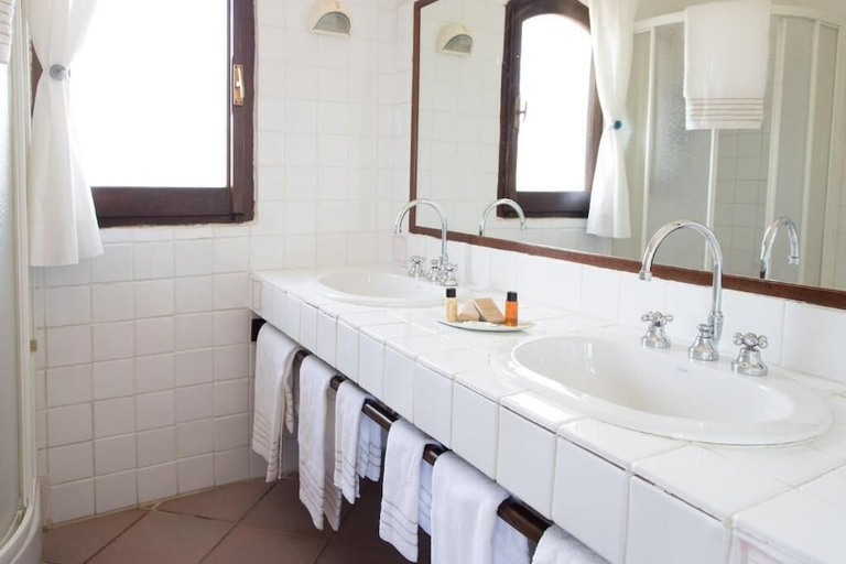 Bathroom, La Jacia Hotel & Resort, Olbia-Tempio