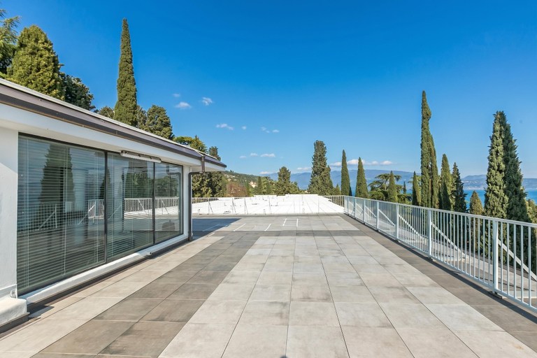Property grounds 5, Apt Suite 125 Shared Pool & sun Terrace, Brescia