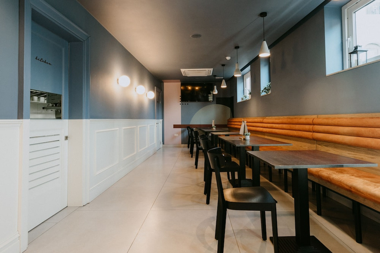 Food & Drinks 4, TOWNHOUSE 17
