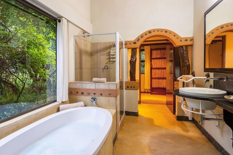 Bathroom 3, Leopard Walk Lodge, Umkhanyakude