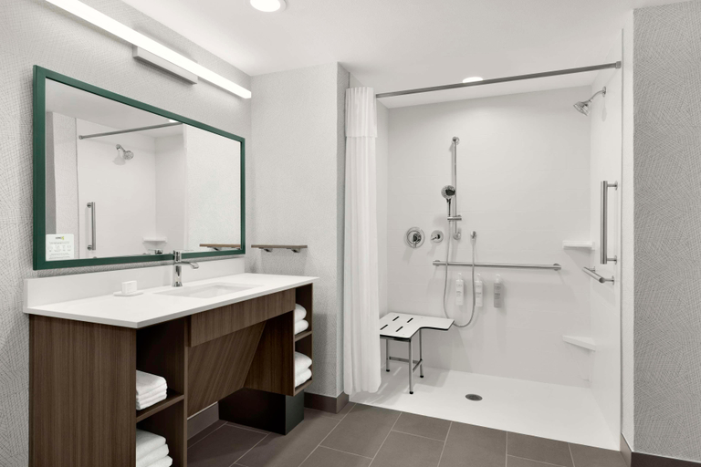 Bathroom, Home2 Suites By Hilton San Juan, Hidalgo