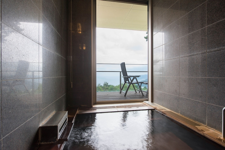 Bathroom 3, Atamiclub Geihinkan, Atami