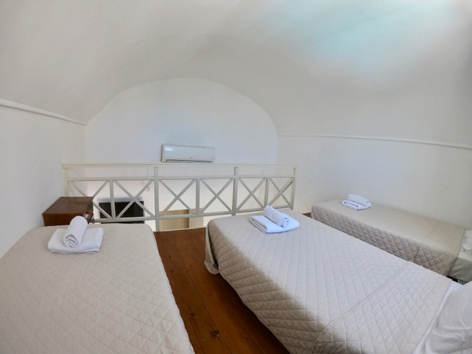 Bedroom 3, Anny Studios Perissa Beach, South Aegean