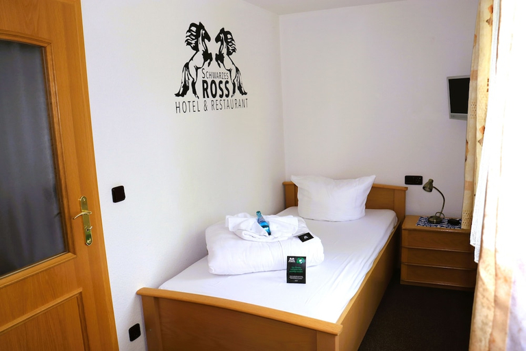 Bedroom 3, Hotel Restaurant Schwarzes Ross, Erzgebirgskreis