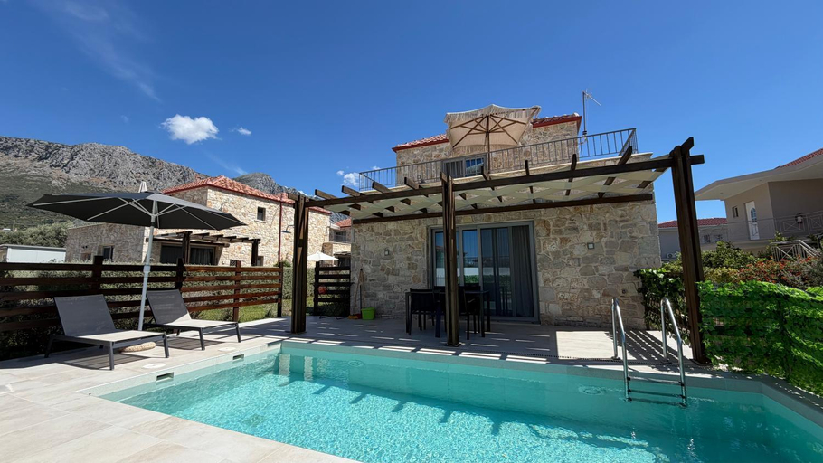Sport & Beauty 2, VILLAS BALATSOURAS, West Greece