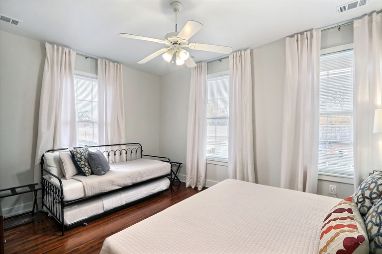 Bedroom 3, Gallery Stays - Low Country, Chatham