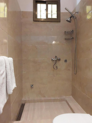 Bathroom, Riyan Apartments, Kanifing