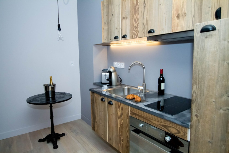 Others 5, Love Loft, Gironde