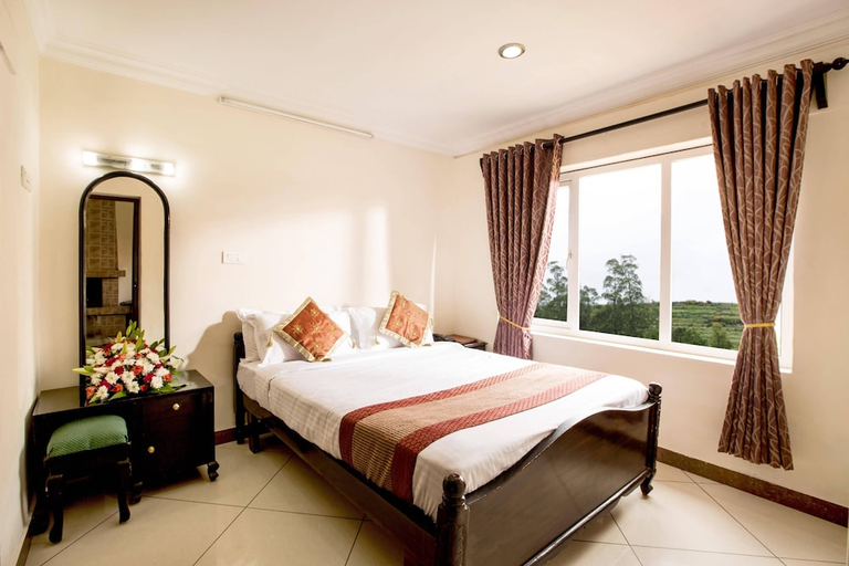 Bedroom 2, Hotel Lakeview Ooty, The Nilgiris
