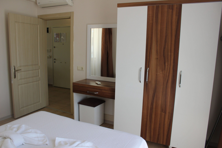 Bedroom 4, Tebriz Apart Hotel, Kemer