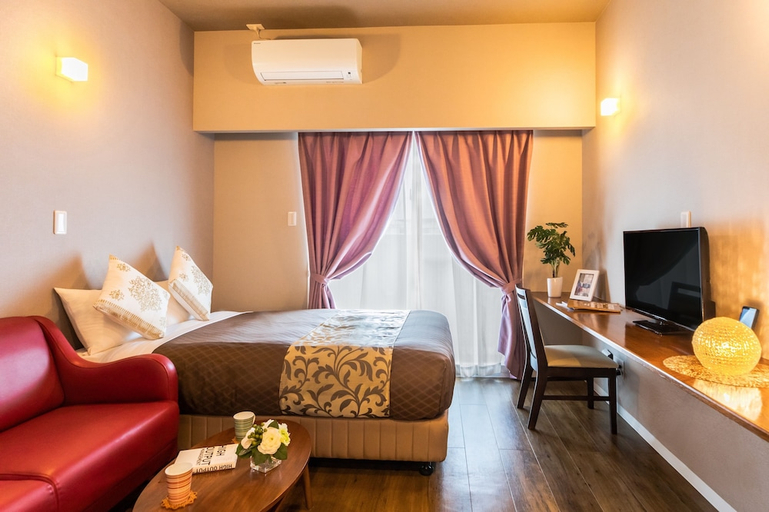 Bedroom 4, Mr. KINJO in Ishikawainter, Uruma