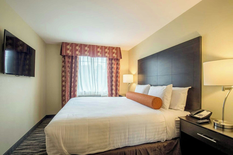 Bedroom 4, Creekstone Inn & Suites, Elk
