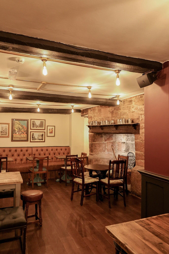 Food & Drinks 5, The Turks Head, Devon
