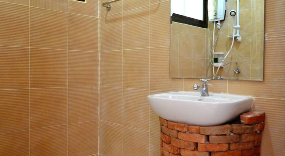 Bathroom, The Grand Jamjuree Resort Lamphun, Muang Lamphun