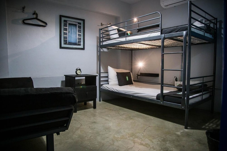 Bedroom 2, Nomada Urban Beach Hostel- Calle Loiza