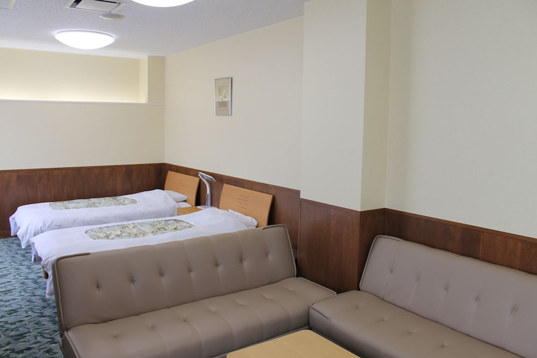 Bedroom 2, Echigo Yuzawa Onsen Sakura Tei Ryokan, Minamiuonuma