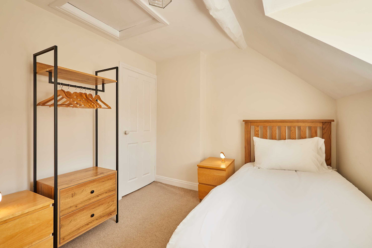 Room 3, Host Stay Ward Cottage, North Yorkshire