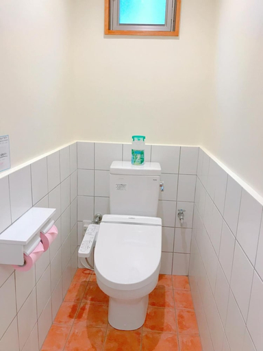 Bathroom 3, Hostel Mosura No Tamago, Motobu