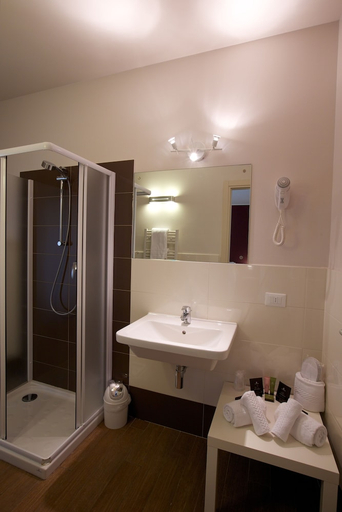 Bathroom 3, La Residenza Leon D Oro, Mantua