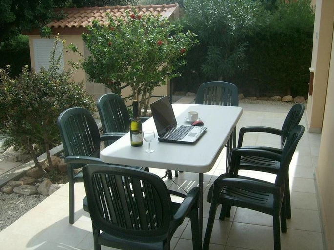 Others, Kapsalia Holiday Villas