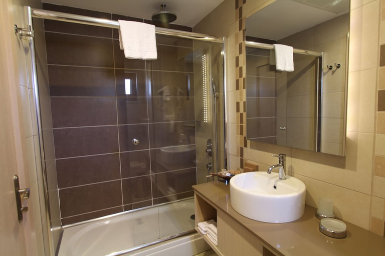Bathroom 5, Olira Boutique Hotel, Bodrum