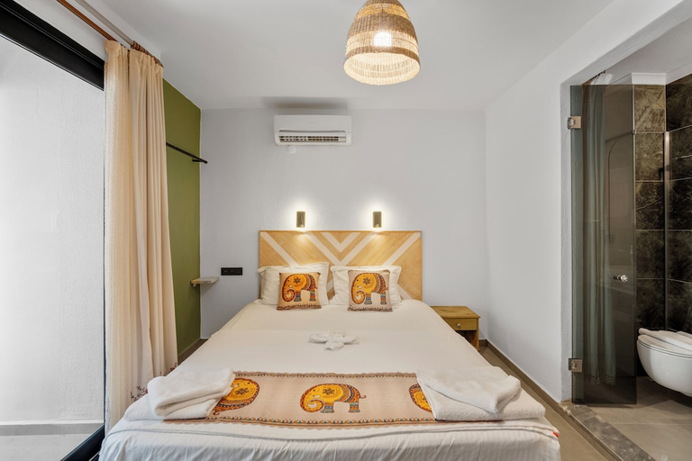 Bedroom 2, The Green Goose Hotel, Datça