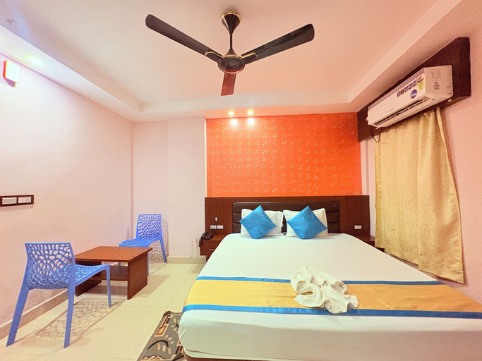View from room 2, Hotel with Pool Prince Plaza Digha, Purba Medinipur