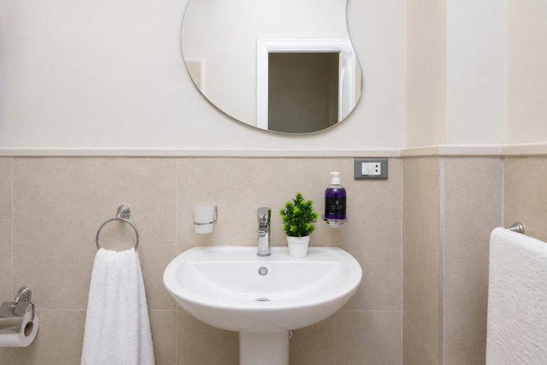 Bathroom 4, Seven Stays Sidi Abd El Rahman, El Alamein