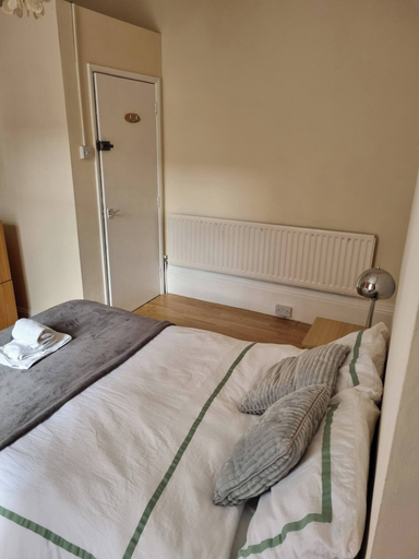 Room 2, Private 2 bed Flat Sunderland City Centre, Sunderland