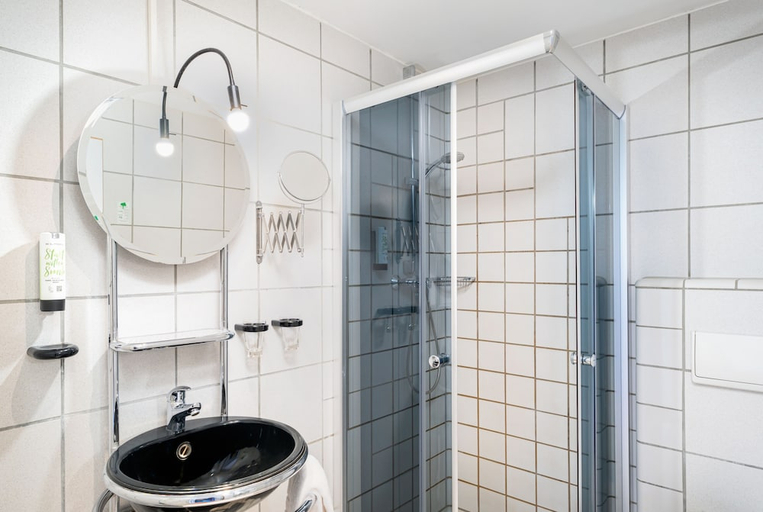 Bathroom, Hotel Mainstreet, Offenbach