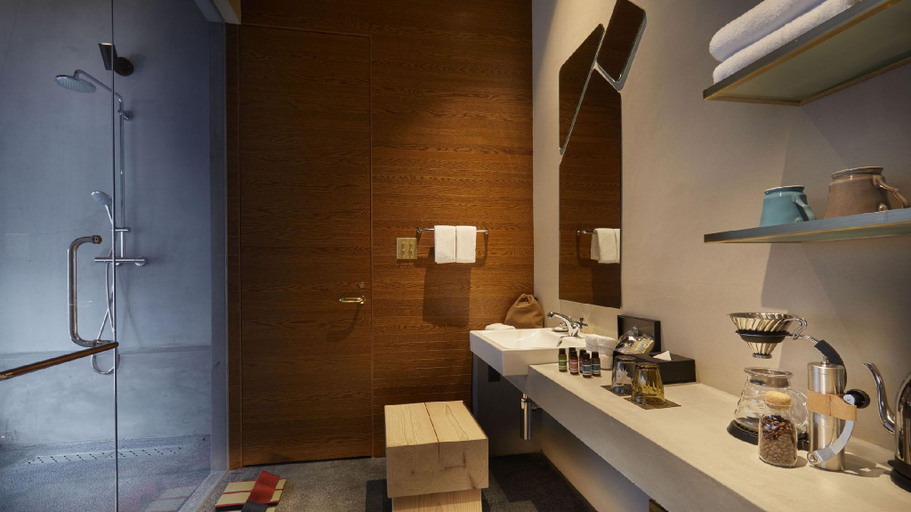 Bathroom 4, Furuyu Onsen ONCRI, Saga