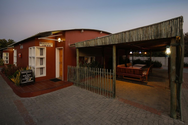 Exterior & Views