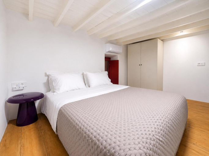 Bedroom, Skepi Town Houses, South Aegean