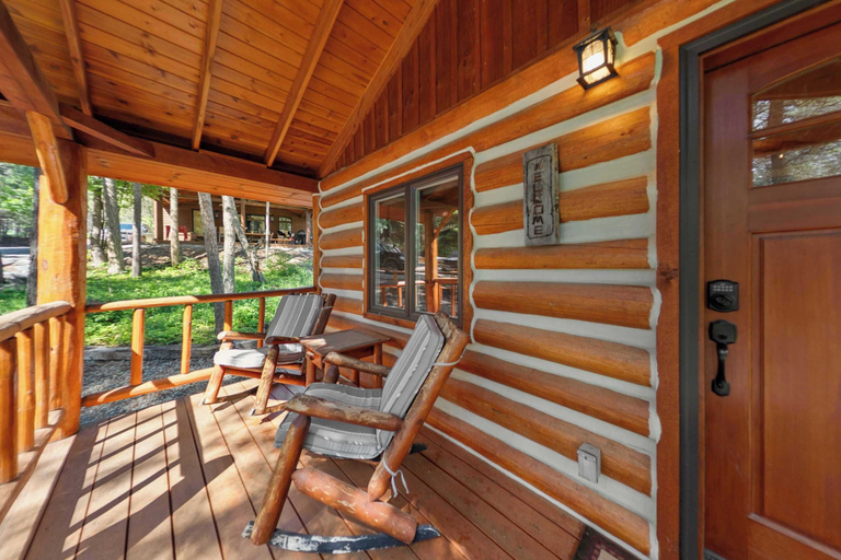 Terrace/patio 2, Moose Hollow Studio Cabin, Lincoln