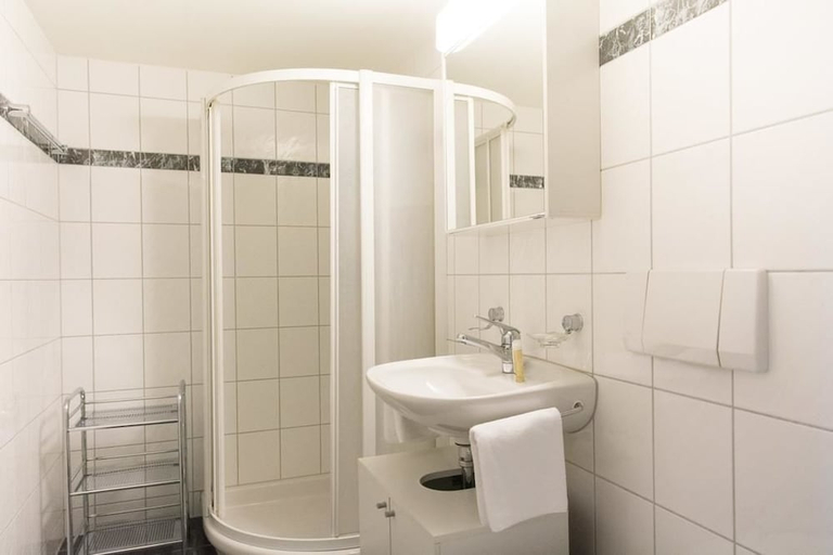 Bathroom 3, Airhome Zug Neugasse Stadtzentrum, Zug