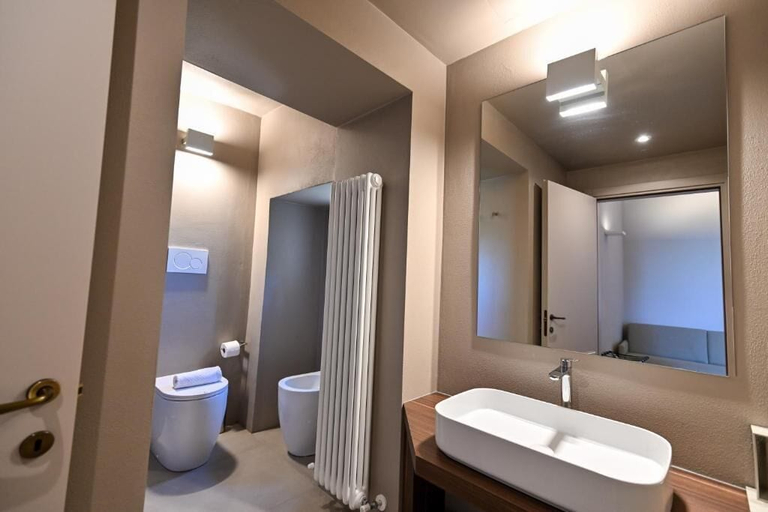 Bathroom 5, Castello di Calliano Monferrato, Asti
